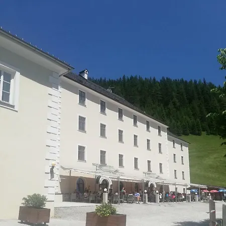 Arztal 公寓
